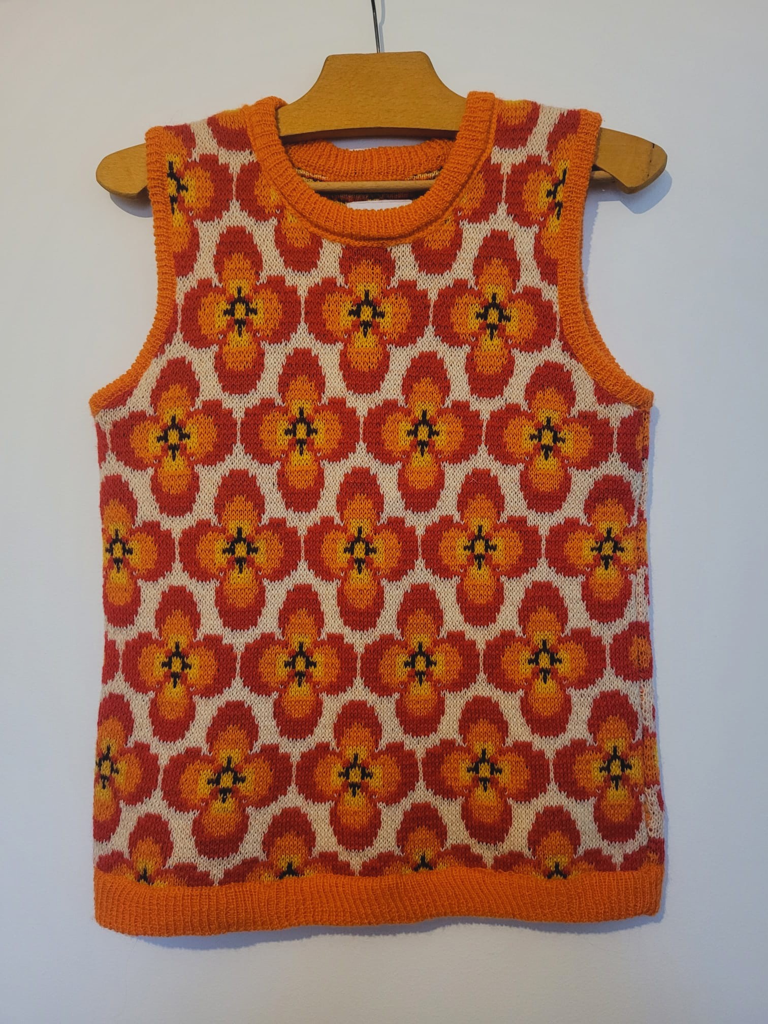 Pull sans manche Flora - à la demande – Image 2