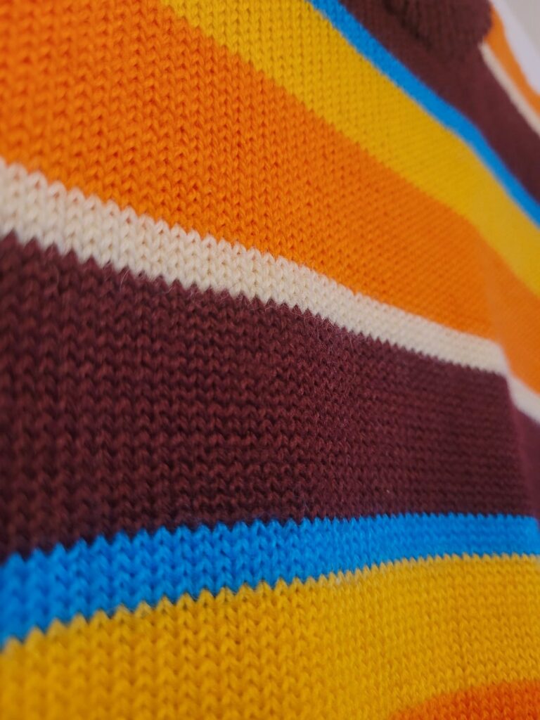 motif flok atelier sienna tricot rayures retro