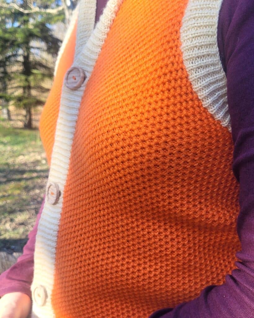 Gilet orange motif Alvéa nid d'abeille